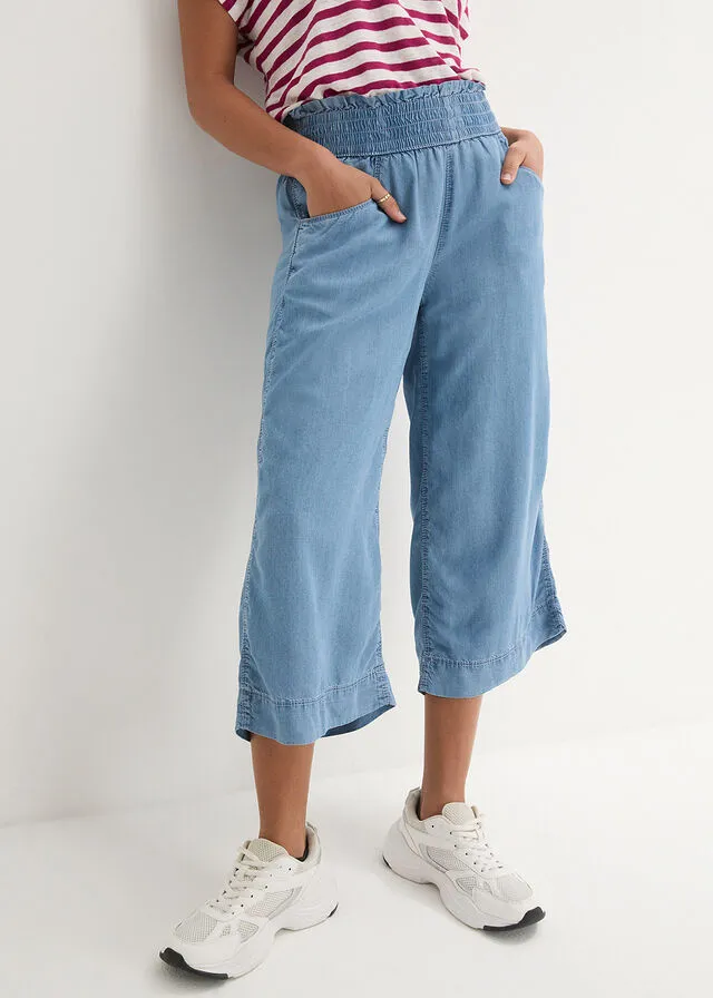 Culotte ancho con cintura cómoda y ancha de sarga ligera. Denim claro