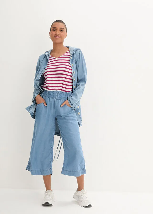 Culotte ancho con cintura cómoda y ancha de sarga ligera. Denim claro