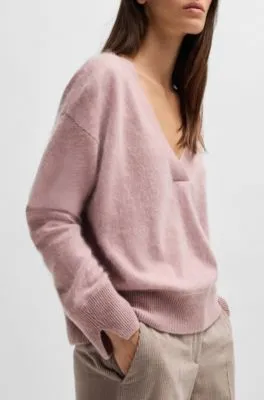 Jersey de cuello en pico en cashmere con textura