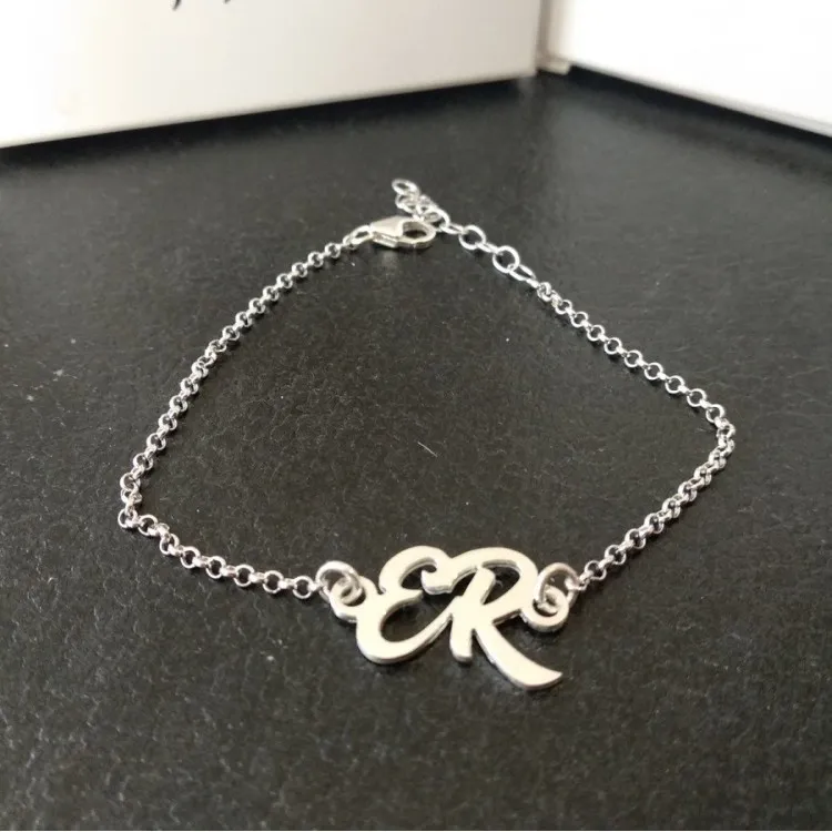 Pulsera personalizada de 2 iniciales en plata de ley