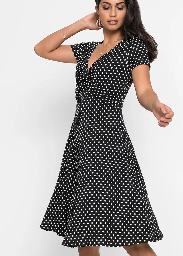 Vestido de punto de viscosa sostenible Negro-blanco de lunares