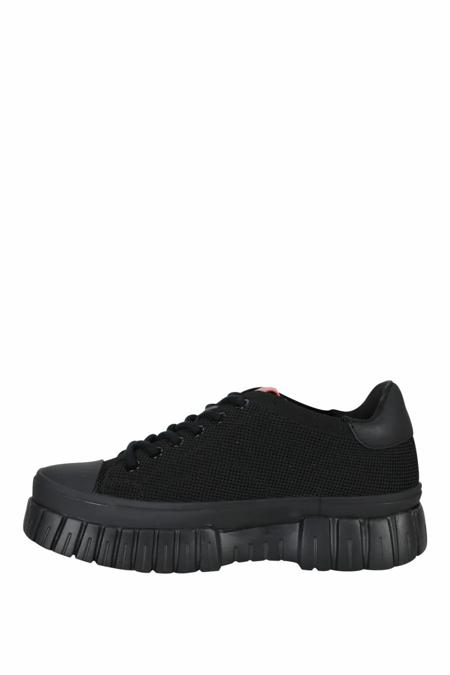 Zapatillas negras mix con logo